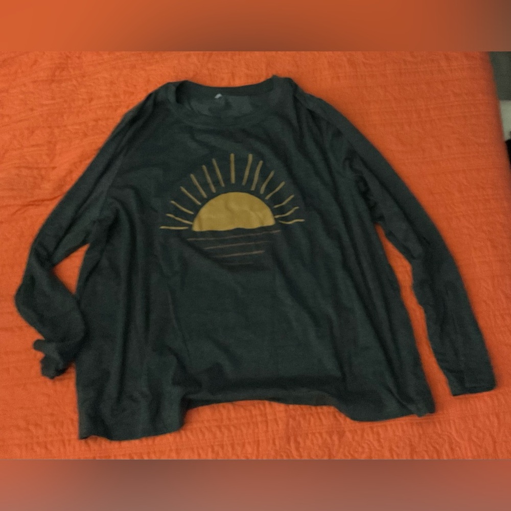 Gray Long Sleeve Shirt with Sun Graphic NWOT